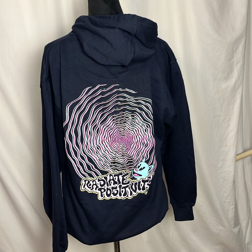 NWT Neff men’s/Unisex “Radiate positivity” hoodie with front pocket M